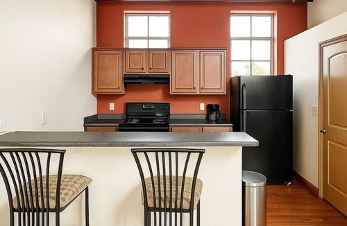 Downtown Springfield Apartment | Springfield | Central 2BD/1BA Condo - Downtown SGF