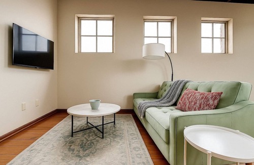 Downtown Springfield Apartment | Springfield | Central 2BD/1BA Condo - Downtown SGF