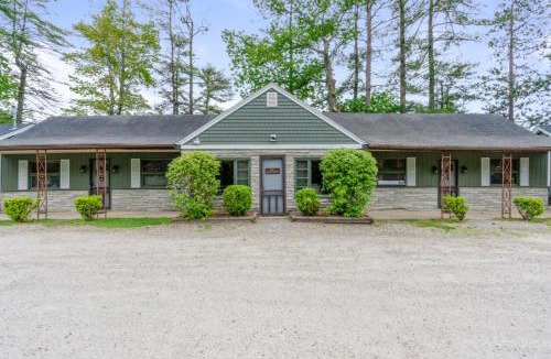 Holderness House | Squam Waterfront 2 bed rental (Suite 6)