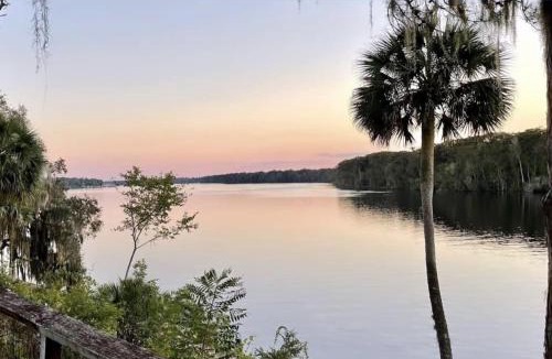 Satsuma Apartment | St Johns River Studio Apartment
