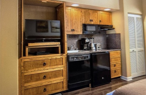 South Mountain Apartment | Stay & Play
