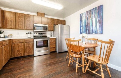 Boise Bench Condo | #StayInMyDistrict Cozy Central Boise Townhouse