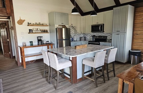 Davis Ski Chalet | Step Inside the Yellow Door – Your Mountain Chalet Escape Awaits