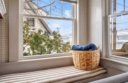 Ogunquit House | Steps to Beach & Downtown OGT | Porch w Ocean View