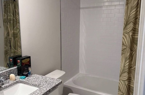 Ranson House | Steps to Downtown and Entertainment 4BR Sleeps 8