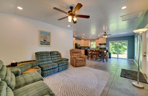 Clifton Park House | Steps to Mohawk River! 22m to Saratoga Ractrack!