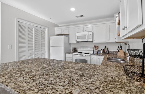 Gulf Place Condo | Steps to Pool & Beach, Ground-Floor Gulf Place Getaway & 7th Night Free!