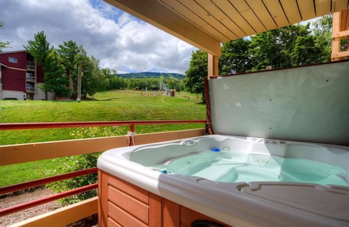Stratton Mountain Condo | Stratton Mountain Ski in Ski out Hot Tub