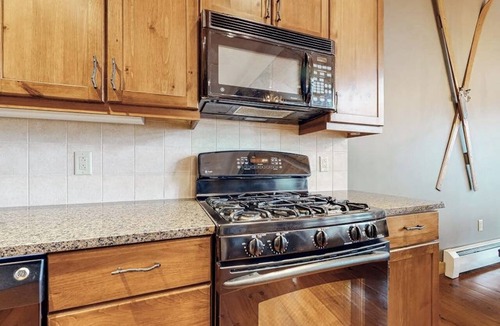 Stratton Mountain House | Stratton TreeTop condo with private hot tub, fireplace, decks & mountain view