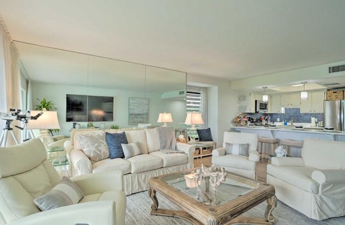 Stuart House | Stuart Condo at Beachfront Resort w/Ocean Views