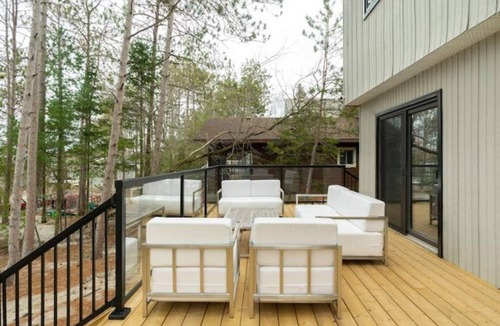 Wymbolwood Beach Cottage | Stunning Beachfront Cottage: Private Beach, Hot Tub