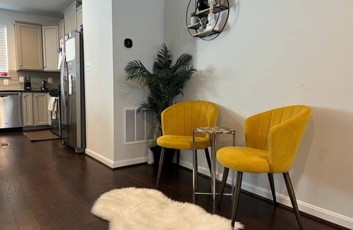 South Gate House | Stunning four-bedroom town home located in Millersville