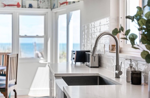 Melbourne Beach House | Stunning Luxury House On The Beach. Oceanfront Pool And Views 🌊