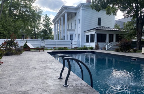 Saratoga Springs House | Stunning Mansion in the center of town