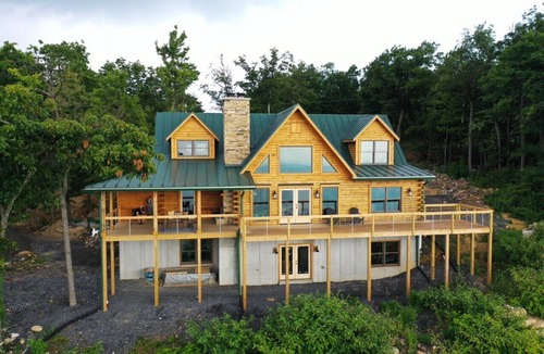 Winchester Apartment | Stunning Mountain Top 1 Bedroom Apartment - Walk-out Basement