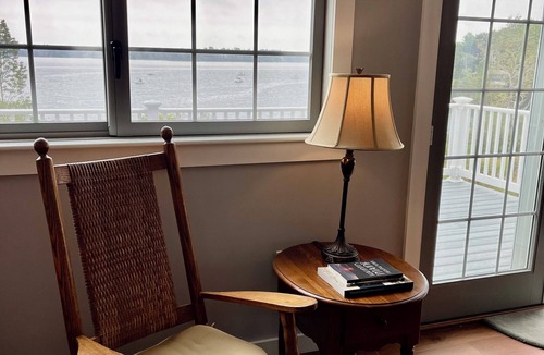 Harpswell House | Stunning Sunrises At This Private Waterfront Retreat