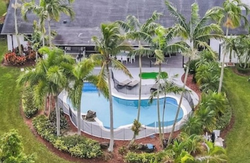 Richmond West House | Stunning Villa with private pool on Tropical half acre of Paradise