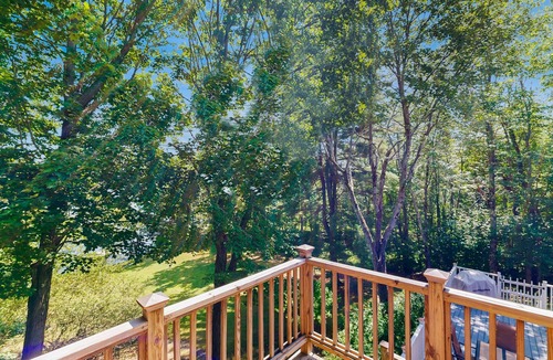 South China House | Stunning waterfront home with beach frontage & dock, & fast WiFi