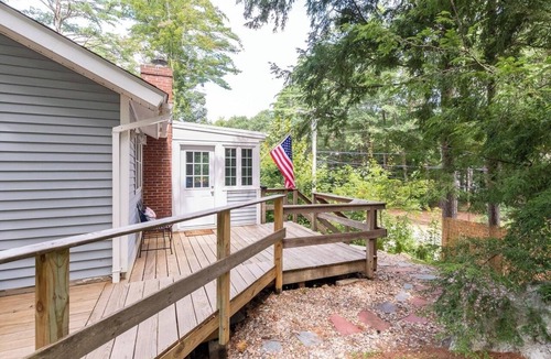 Alton Bay House | Stylish 2BR Retreat w/Sunroom + Fireplace Near Gunstock. Across from Lake Winnie
