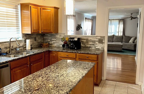 Little Rock House | Stylish 3 Bedroom 2.5 Bath Courtyard
