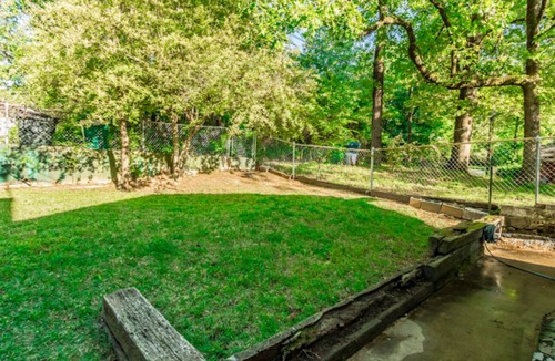 Little Rock House | Stylish 3 Bedroom 2.5 Bath Courtyard