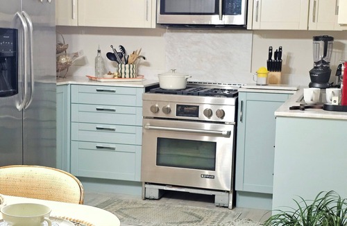 Douglas Apartment | Stylist beach feel 3 bedrm/1 bath garden apt. is located in lovely Coral Gables