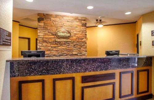 Cedar Falls Hotel | Suburban Studios Cedar Falls