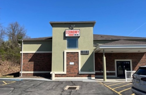 Moon Township Hotel | Suburban Studios