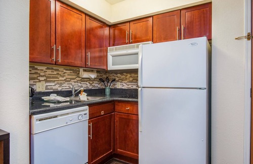 East Texas Apartment | Suite with Conference Space | Free Breakfast + 24-hour Business Center