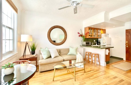 Palm Beach Condo | SunDrift Suite: 1br - Kitchen - Clean - Parking! - Pool - Walk Beach & Grocery