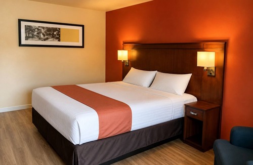 North Newport News Hotel | Sunrise Inn By OYO Newport News US-60