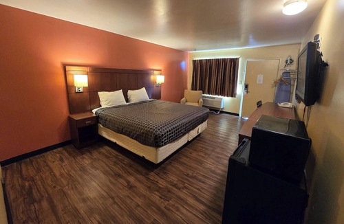 North Newport News Hotel | Sunrise Inn By OYO Newport News US-60