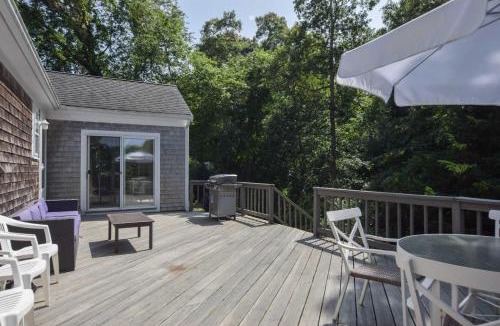 East Dennis House | Sunroom Spacious Deck 8 Mins to Mayflower Beach