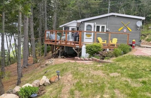 Hardings Point Cottage | Sunset Bend Waterfront cottage