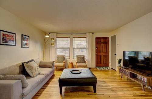 Sunset House | Sunset Home perfect for extended stays with fully fenced in yard, designated office, two living rooms, located across from Boise Foothills and close to Bogus Basin in Boise's North End