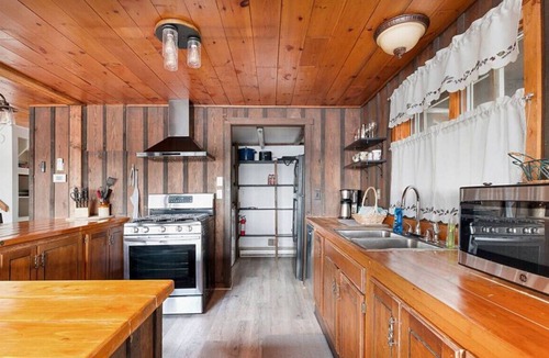 Hudson House | Sunset Retreat on Pushaw Lake | No Cleaning Fees!