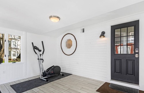 Amesbury Condo | Sunset Suite: Fast WiFi, Big Screen TV, Sunset View, Private deck & grill