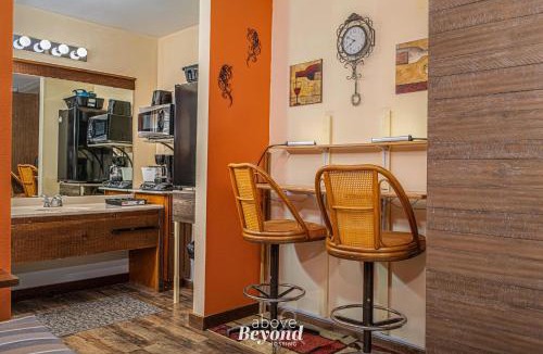 Indian Point House | Sunset Trails Cozy Clean Condo minutes to SDC! Amazing Deal!
