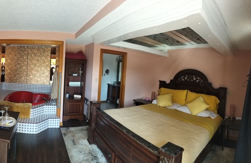 Greenwich Hotel | Sunshine Inn