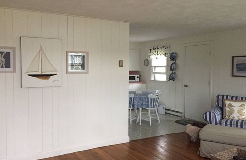 Narragansett Cottage | Super cute 3BR cottage with water view!