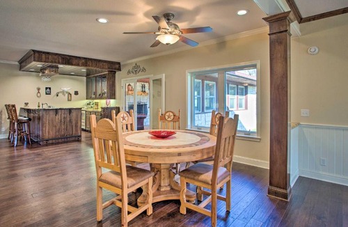 Albany House | Texas Abode with Pool about 25 Miles to Lake Texoma!