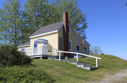 South Addison Cottage | “Thanks for sharing a piece of paradise. Everything was perfect!” D.B. Sept 2024