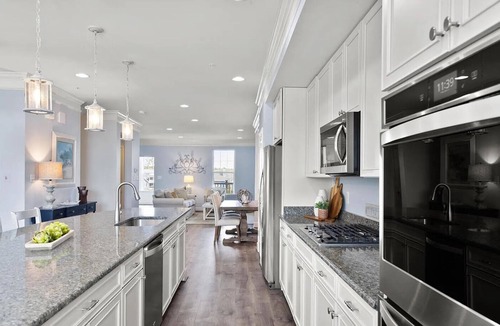 Bayside House | The 10th Tee Retreat - Luxury Bayside 5 Bedroom Home with Golf & Pond Views