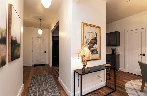 Onancock Apartment | The 1930 - Short Stays on Market