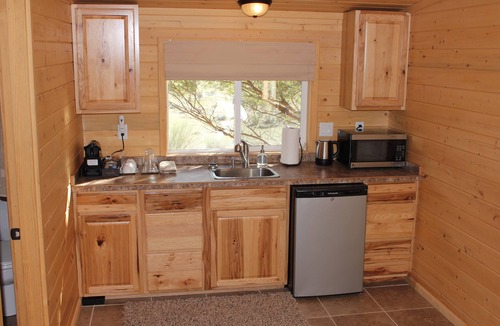 Hatch Apartment | The Barn Studio on 280 acre Sevier River Ranch - 1 King and 1 Twin bed