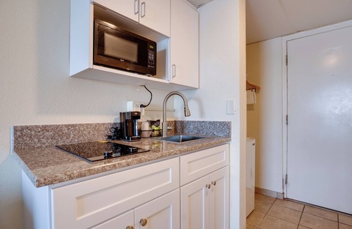 Dewey Beach Hotel | The Bay Resort