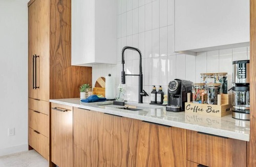 Lake Clarke Shores House | The Bird House - Lake Front in West Palm Beach!