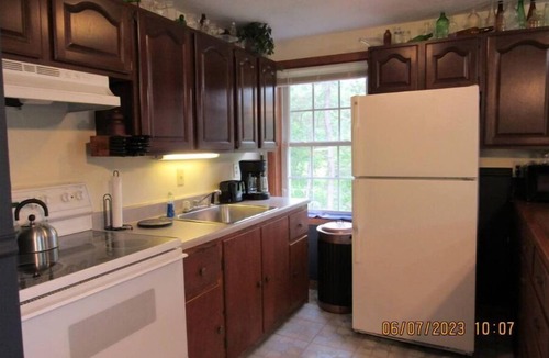 East Stoneham House | The Carriage House, available four seasons on lake Keewaydin