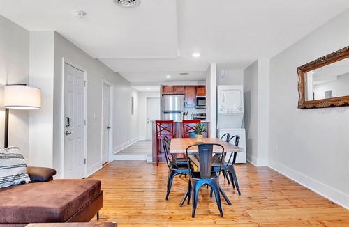 Troy Cabin | The Collar City Oasis |Pet Friendly|Workspace|Laundry|Hospitals & Colleges|WIFI