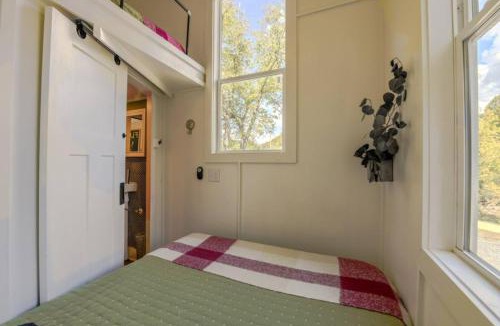 Dillsboro Apartment | The Florio - Tiny Home, River, Hiking, and Rafting!